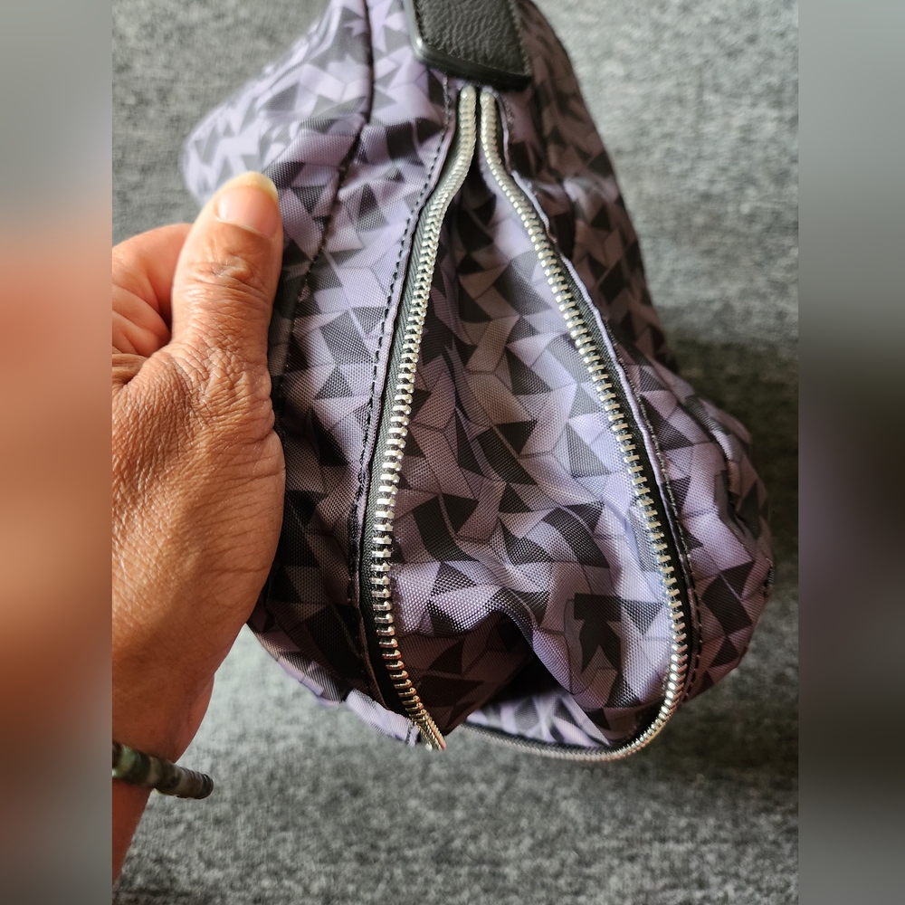 Kipling Stylish Geometric Patterned Bag - image 5